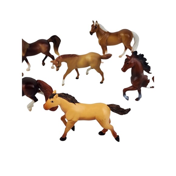 Breyer Horse Mixed Lot of 5 & Breyer Pickup Truck *Play Condition* 1 Unbranded - Picture 3 of 8